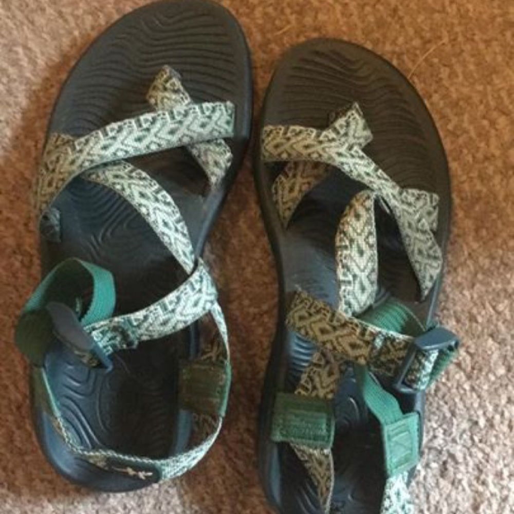 Blue/Green CHACOS - Picture 2 of 5